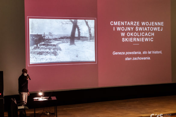 Relacja Wykład Uniwersytetu Trzeciego Wieku: Cmentarze wojenne I wojny światowej w okolicach Skierniewic